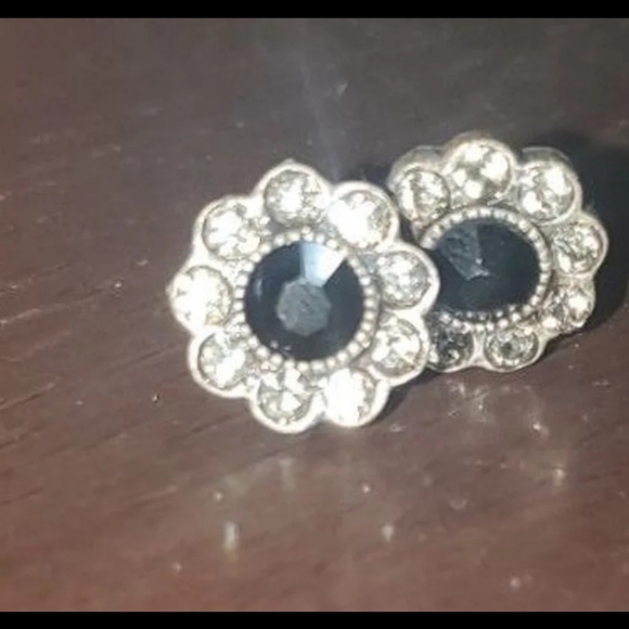 Black and white, vintage, silver, stud-earrings - Picture 3 of 3